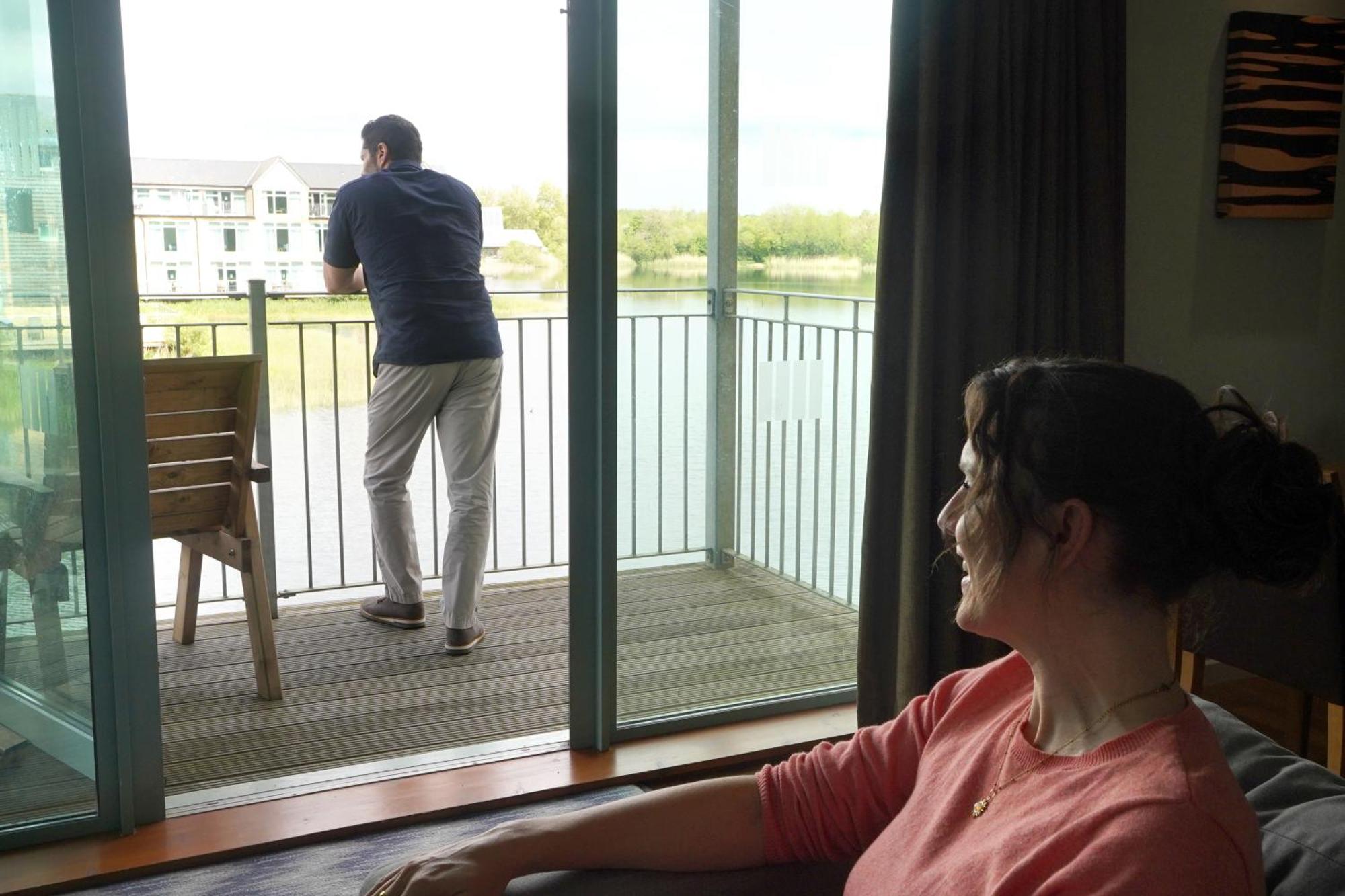 سيرنسيستر De Vere Cotswold Water Park Apartments المظهر الخارجي الصورة