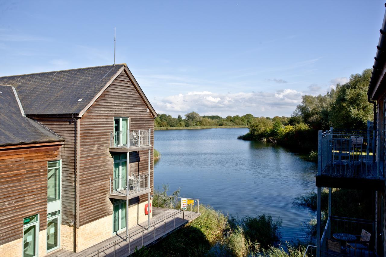سيرنسيستر De Vere Cotswold Water Park Apartments المظهر الخارجي الصورة
